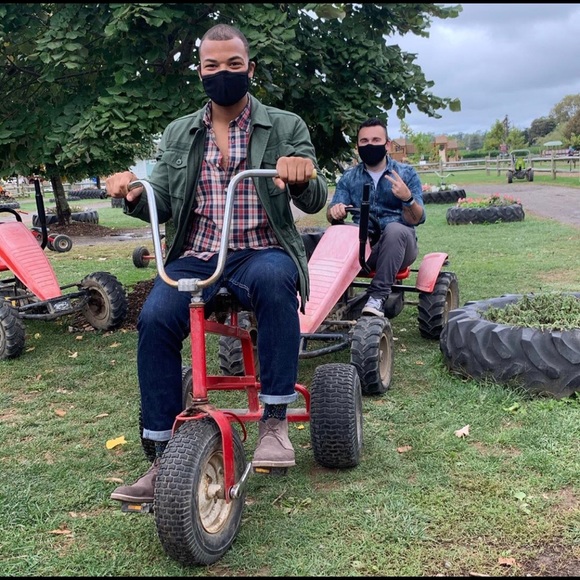 Meet Your Posher, Demitris - Picture 10 of 11